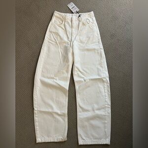 Women’s Off-White Zara Barrel Jeans NWT, Size 2